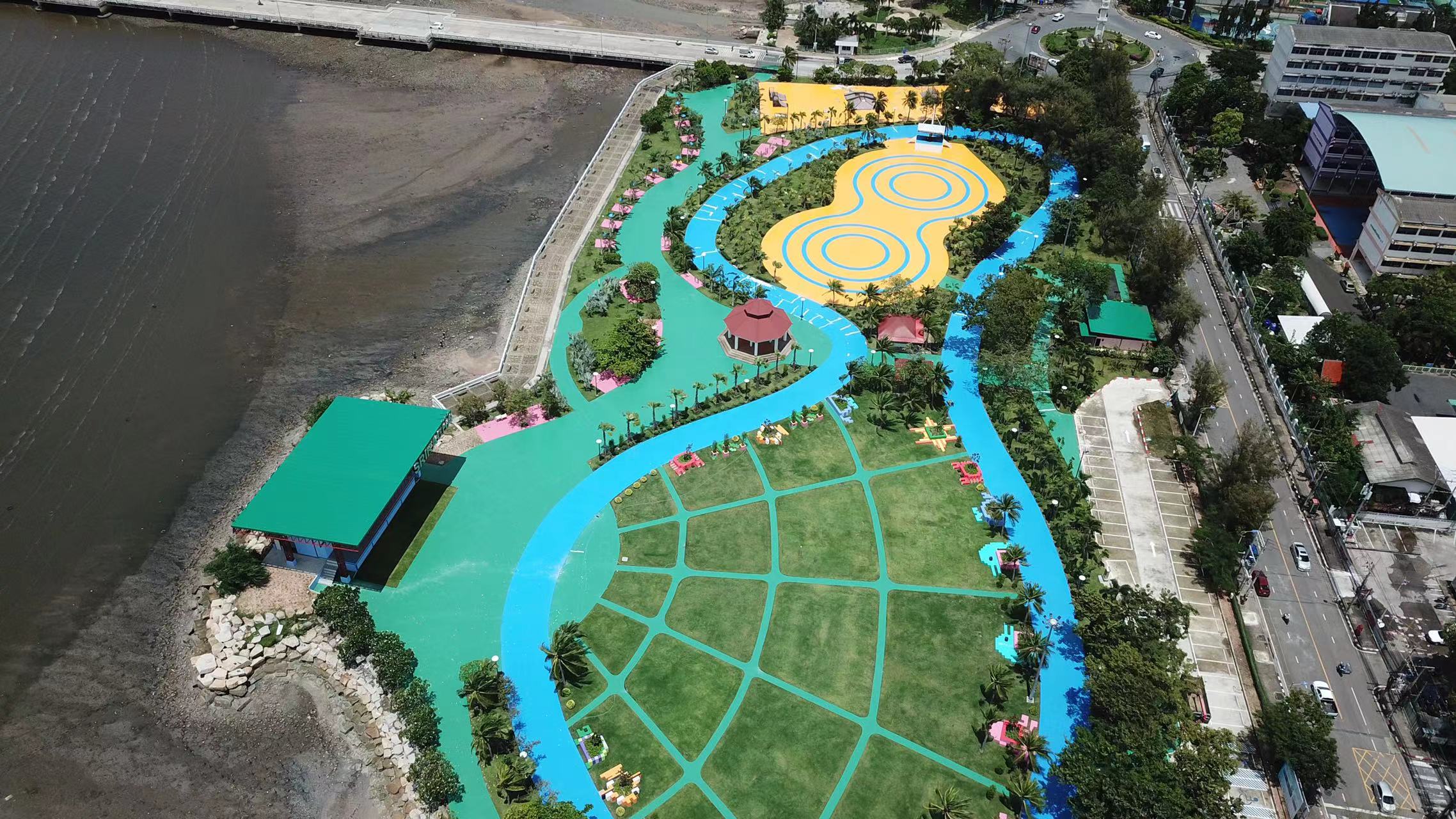 Marine park walkway and activity area